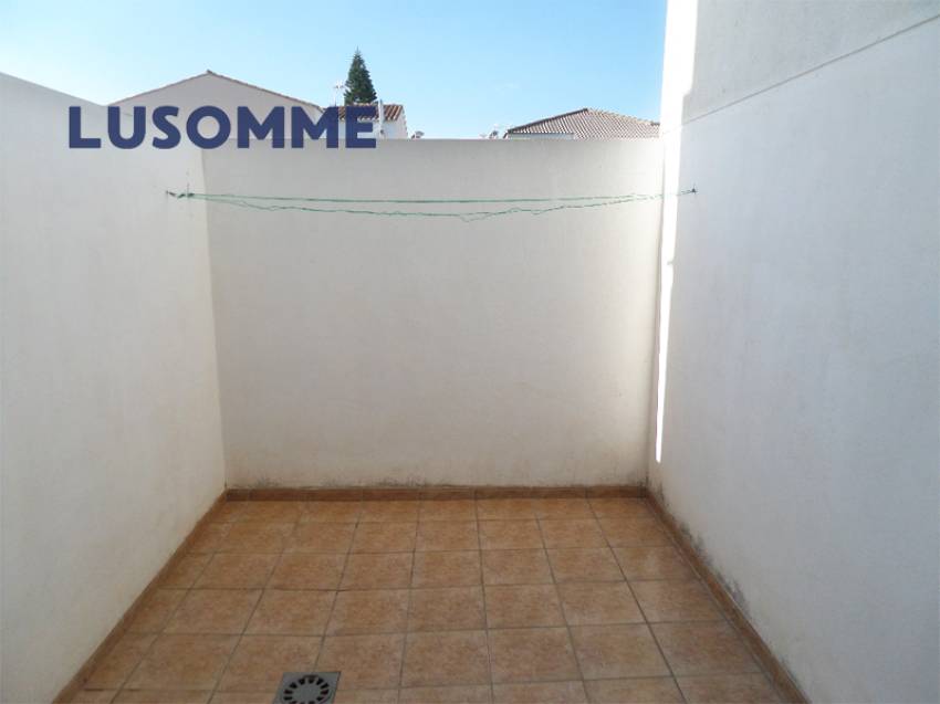 Descripción 477 - Sin comisión inmobiliaria.
Piso en venta en Plaza de la Música, Miramar.

Vivienda en primer piso, en edificio de 2007 con ascensor.
