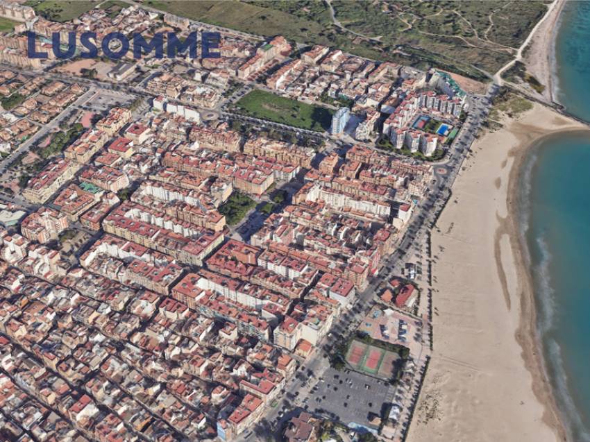 Descripción 478 - Piso en venta en Carrer Astúries, en Las Islas, la mejor zona de Puerto de Sagunto.

A 6 minutos a pie (500m) de la playa, con vistas al
