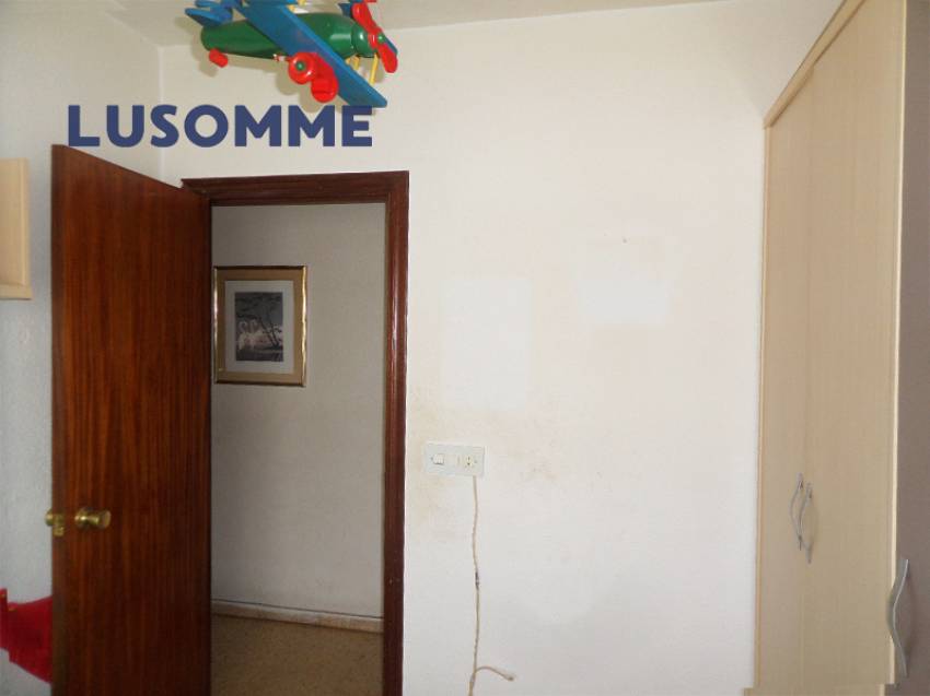 Descripción 478 - Piso en venta en Carrer Astúries, en Las Islas, la mejor zona de Puerto de Sagunto.

A 6 minutos a pie (500m) de la playa, con vistas al