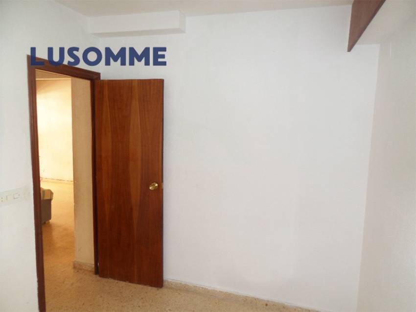 Descripción 478 - Piso en venta en Carrer Astúries, en Las Islas, la mejor zona de Puerto de Sagunto.

A 6 minutos a pie (500m) de la playa, con vistas al