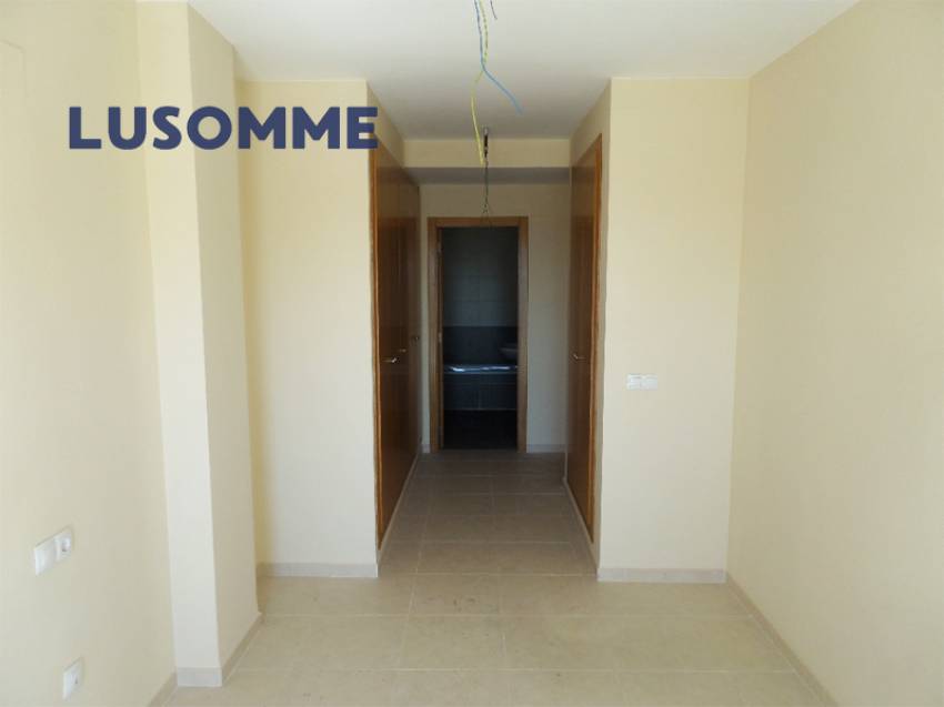 Descripción 503 - Vivienda a estrenar, construida en 2009.
Piso en venta carrer Xúquer, Carlet.

Vivienda en tercera planta con ascensor.

Piso de 113 